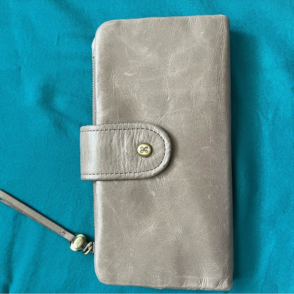 Hobo wallet in Cloud - Picture 1 of 6